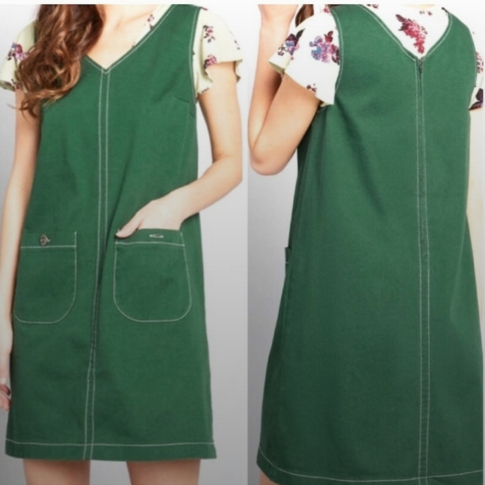 Green Sleeveless Jumper with Pockets